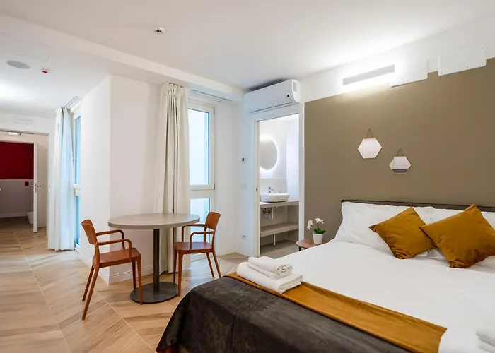 JOIVY Premium Apartments - Trieste Mazzini