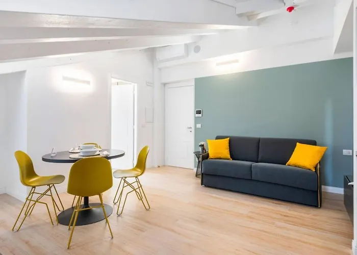 JOIVY Premium Apartments - Trieste Mazzini